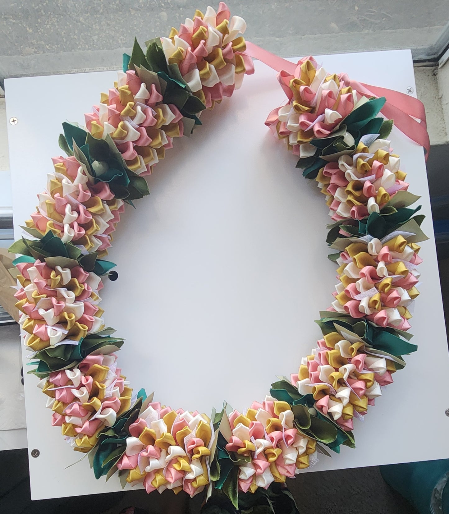 Forever Lei – Pink, White & Gold